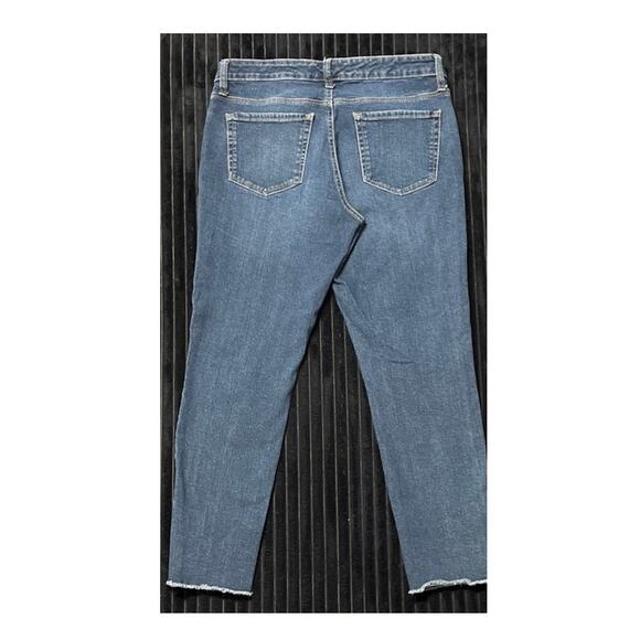 Energie Distressed Fringe Hem Skinny Jeans Size 9 Stretch - Picture 2 of 3